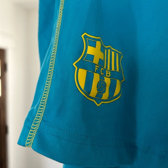 Barcelona Teal/Yellow Medium Nike Shorts #8 - Picture 4 of 7